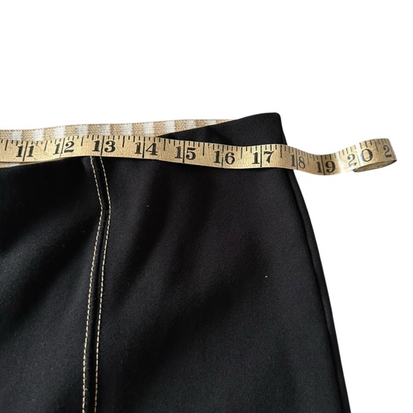 ANTHROPOLOGIE THE ESSENTIAL CROP FLARE BLACK PANTS SIZE LARGE - Picture 10 of 13